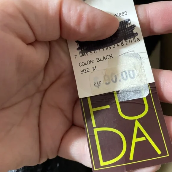 Women Medium NWT Faux Fur & Suede Black Vest- Reversible with pockets on both si - Picture 5 of 7